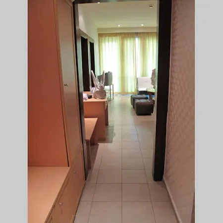 Apartment Квартира С 2-Мя Спальнями В 50 Метрах От Пляжа Солнечный Берег К-С Планета *