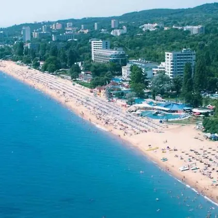 Apartment Квартира С 2-Мя Спальнями В 50 Метрах От Пляжа Солнечный Берег К-С Планета *